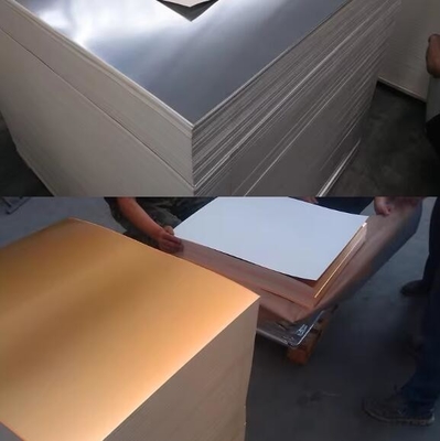 250GSM アート・クラフト紙 50*70cm ミラー紙板 カスタム 厚さ と サイズ 層状 銀 / 金 金属紙