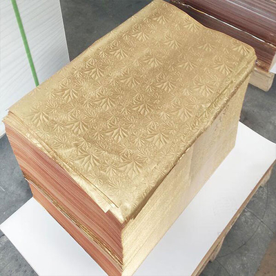 250GSM アート・クラフト紙 50*70cm ミラー紙板 カスタム 厚さ と サイズ 層状 銀 / 金 金属紙