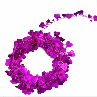 恋の色のストライプを引っ張る 花の飾り バレンタインデー花束 恋のワイヤリング花束
