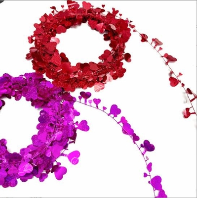 恋の色のストライプを引っ張る 花の飾り バレンタインデー花束 恋のワイヤリング花束