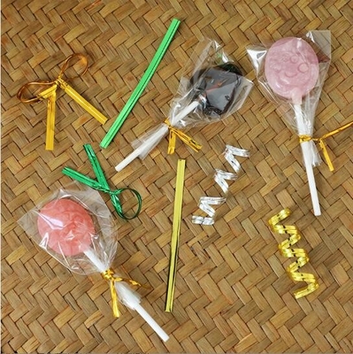 花のネクタイのワイヤー 食品の包装ネクタイのロール 彩色のギフトシールロープ 300400ヤード 金と銀のネクタイ