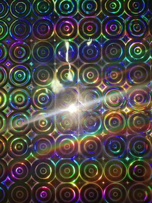 ホログラフィックペットフィルム プリント可能 プリントプライマーコーティング ホログラフィック反射フィルム 熱ラミネーションフィルム